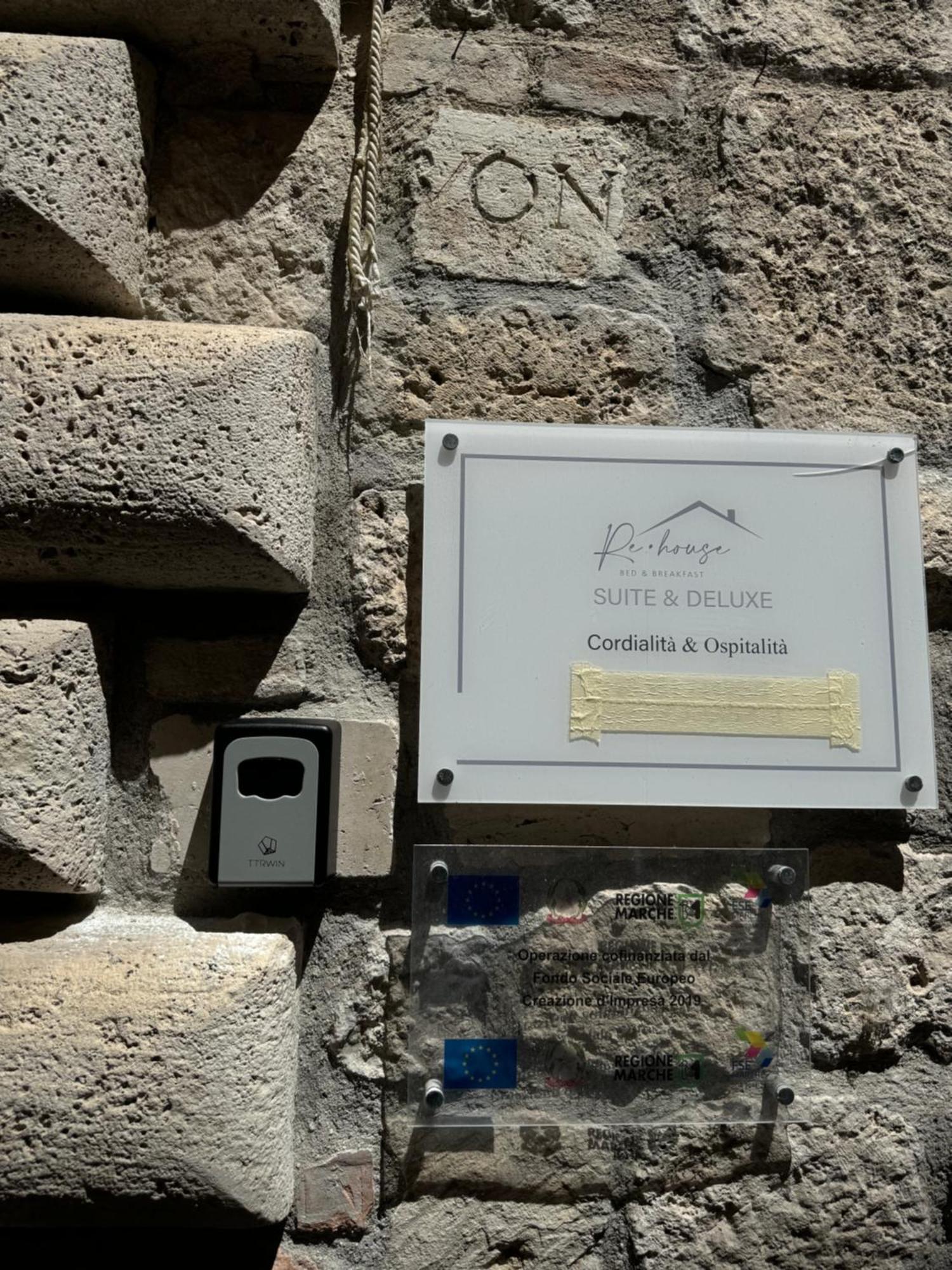 Re House Suite & Deluxe Apartament Ascoli Piceno Dış mekan fotoğraf